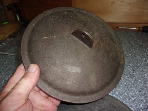 T488 vintage cast iron dutch